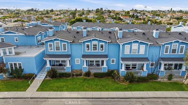 213 Aviation Place, Manhattan Beach, CA 90266