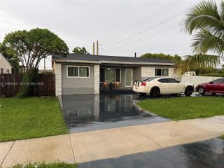 6401 Dewey Street, Hollywood, FL 33023