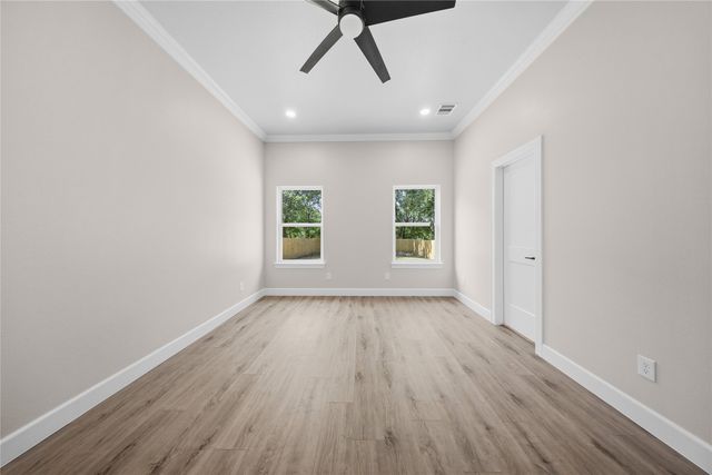 1818 E Tucker Street, Fort Worth, TX 76104