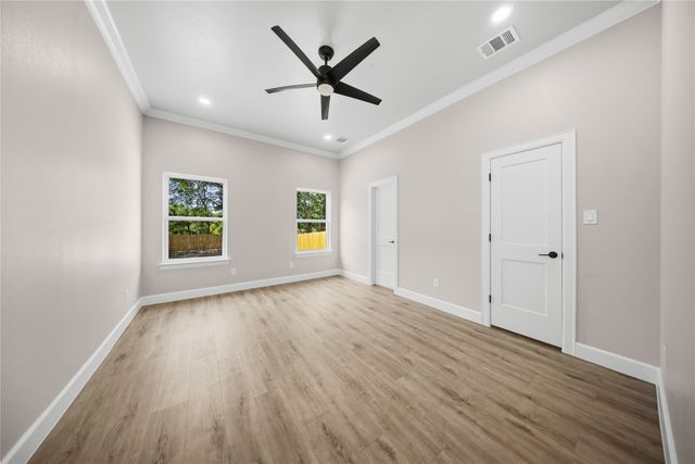 1818 E Tucker Street, Fort Worth, TX 76104