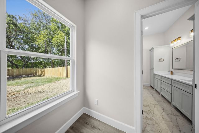1818 E Tucker Street, Fort Worth, TX 76104