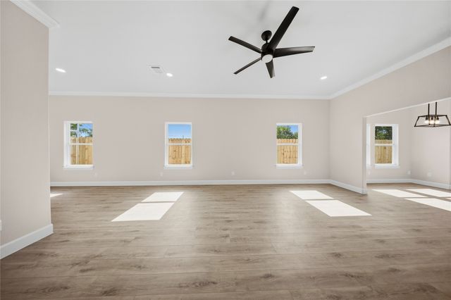 1818 E Tucker Street, Fort Worth, TX 76104