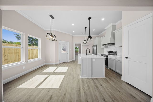 1818 E Tucker Street, Fort Worth, TX 76104