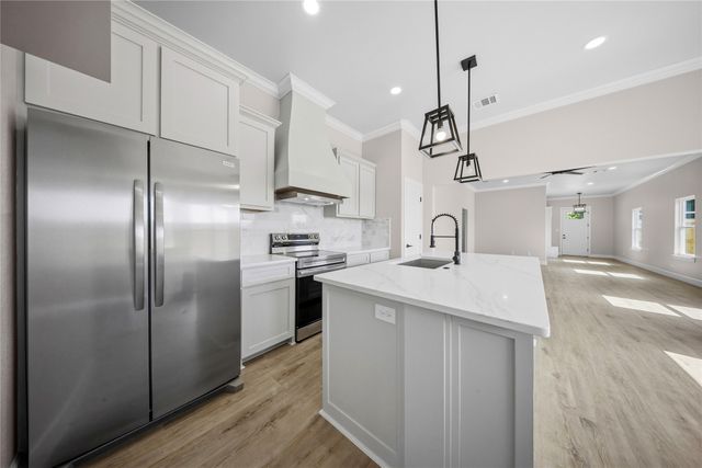 1818 E Tucker Street, Fort Worth, TX 76104