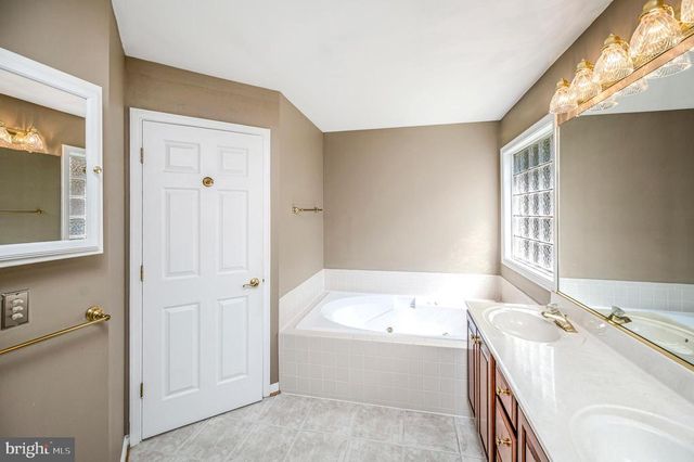 403 GOLD VALLEY RD, Locust Grove, VA 22508