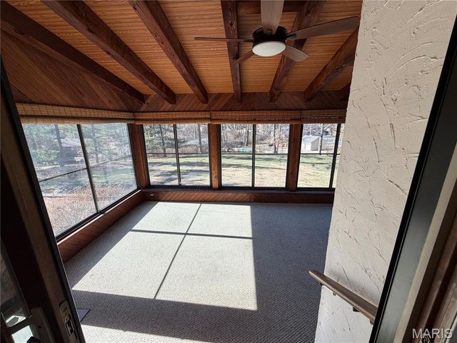 7654 Paragon Circle, Grantwood Village, MO 63123