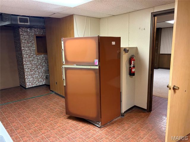 7654 Paragon Circle, Grantwood Village, MO 63123