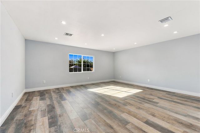 512 N Lazard Street, San Fernando, CA 91340