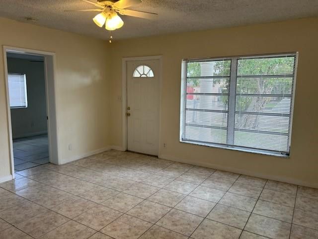 2911 NW 7TH Street, Pompano Beach, FL 33069