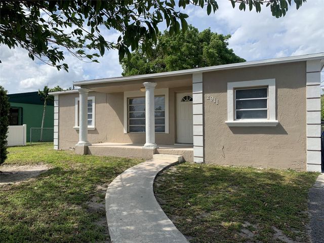 2911 NW 7TH Street, Pompano Beach, FL 33069