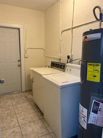 2911 NW 7TH Street, Pompano Beach, FL 33069