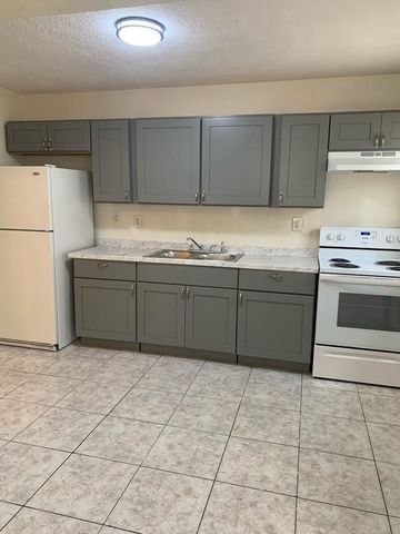 2911 NW 7TH Street, Pompano Beach, FL 33069