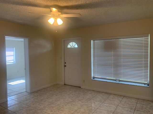 2911 NW 7TH Street, Pompano Beach, FL 33069