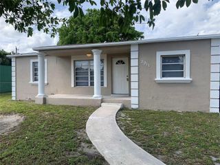 2911 NW 7TH Street, Pompano Beach, FL 33069