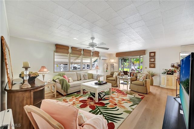 114 Enchanting BLVD, Naples, FL 34112