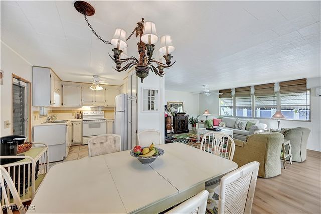 114 Enchanting BLVD, Naples, FL 34112