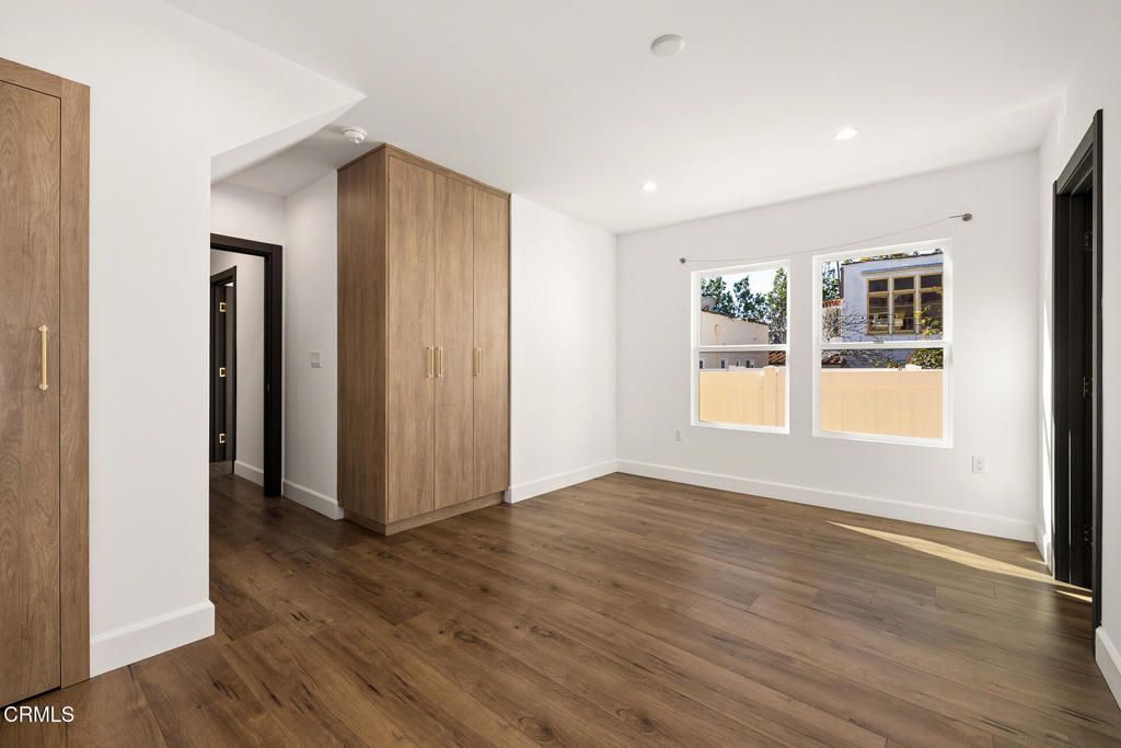 Image 10 of property listing at 1161 Ruberta Avenue, Glendale, CA 91201