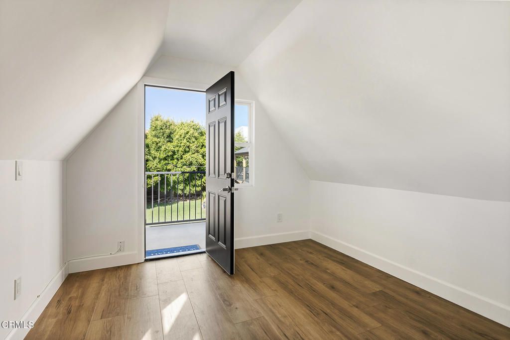 Image 17 of property listing at 1161 Ruberta Avenue, Glendale, CA 91201