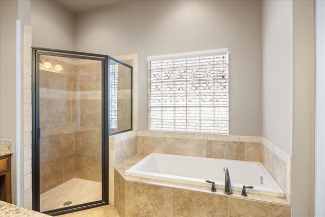 1207 Mallard Way, Granbury, TX 76048
