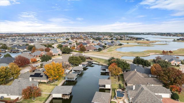 1207 Mallard Way, Granbury, TX 76048