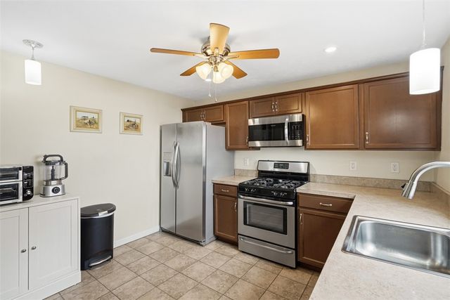 2410 Leticoe St, South Side, PA 15203