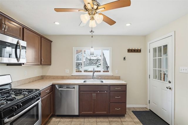 2410 Leticoe St, South Side, PA 15203