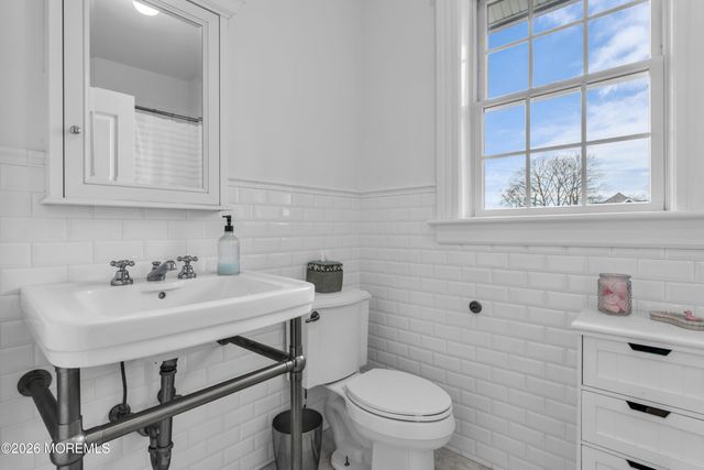 24 Irving Place, Red Bank, NJ 07701