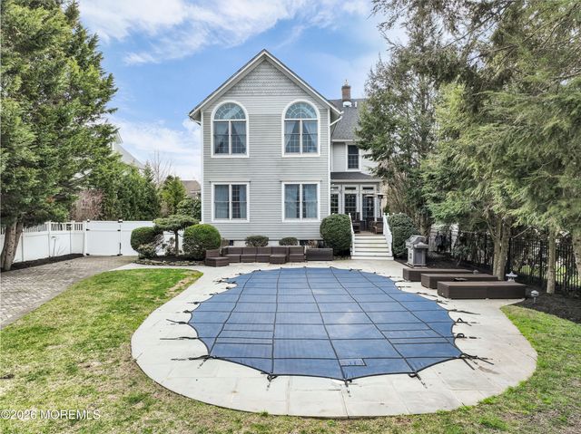 24 Irving Place, Red Bank, NJ 07701