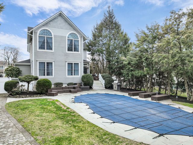24 Irving Place, Red Bank, NJ 07701