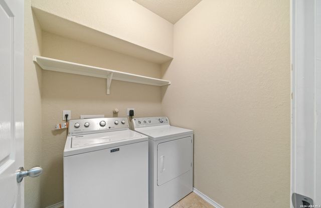 2725 Sterling Way, Schertz, TX 78108