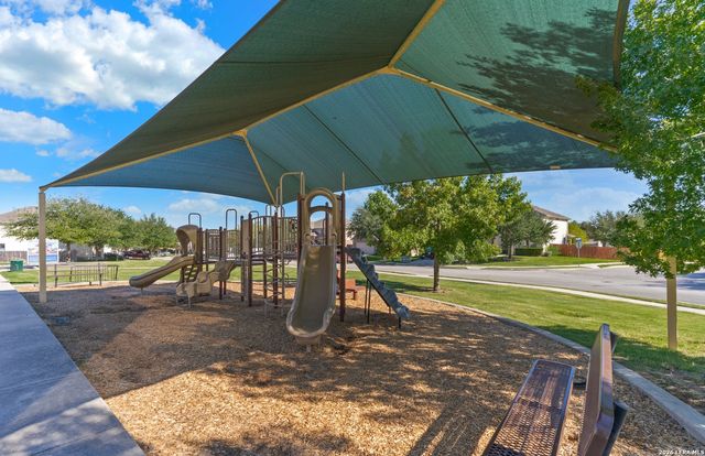 2725 Sterling Way, Schertz, TX 78108