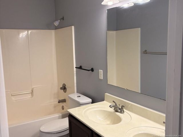 505 Collinwood Drive, Raeford, NC 28376