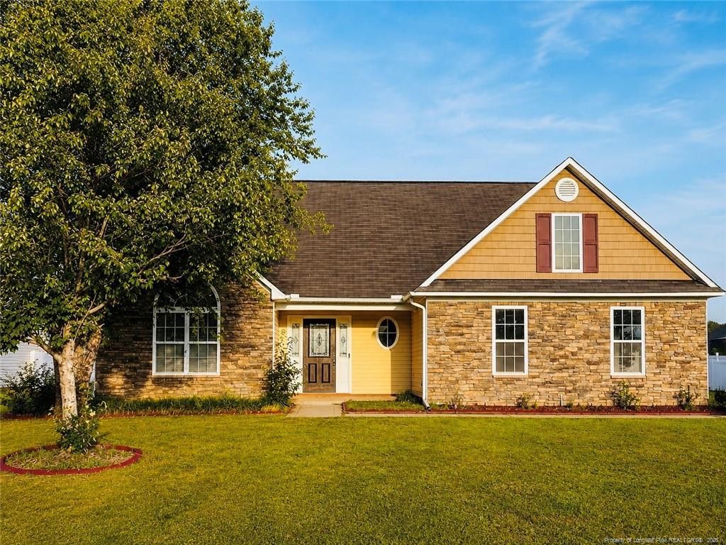 505 Collinwood Drive, Raeford, NC 28376