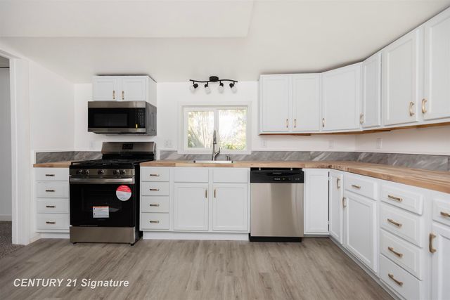 611 W 2nd Street, Pinconning, MI 48650