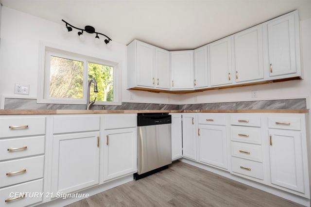 611 W 2nd Street, Pinconning, MI 48650