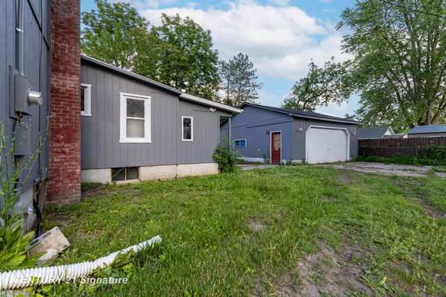 611 W 2nd Street, Pinconning, MI 48650