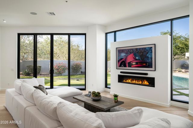 9002 E RIMROCK Drive, Scottsdale, AZ 85255