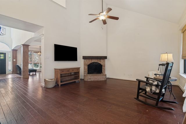 6914 Morningside Way, Sachse, TX 75048