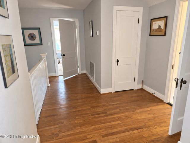 2328 Keswick Blvd, Louisville, KY 40217