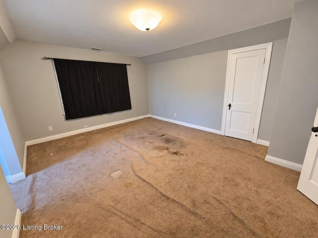 2328 Keswick Blvd, Louisville, KY 40217