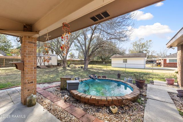 223 Ole Colony Road, Lafayette, LA 70506