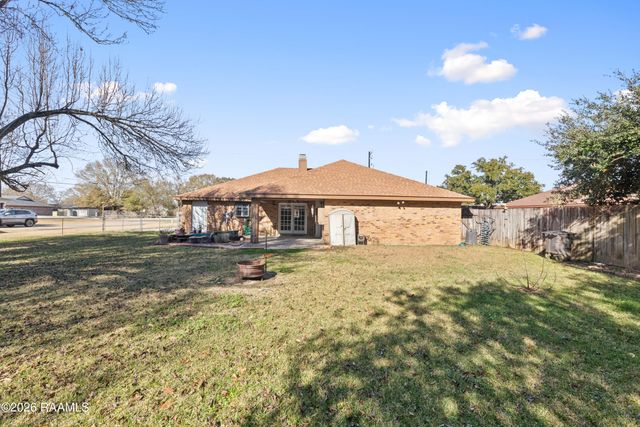 223 Ole Colony Road, Lafayette, LA 70506