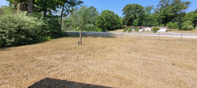 6634 N Woodbridge Road, White Cloud, MI 49349