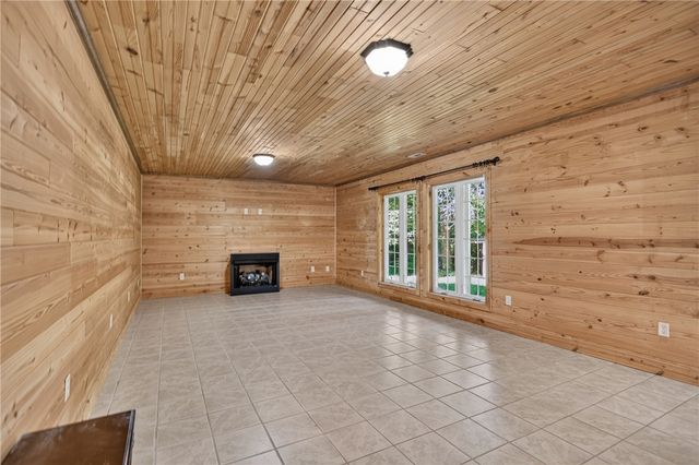 135 Crowes Drive, Walhalla, SC 29691