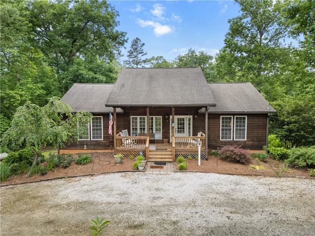 135 Crowes Drive, Walhalla, SC 29691