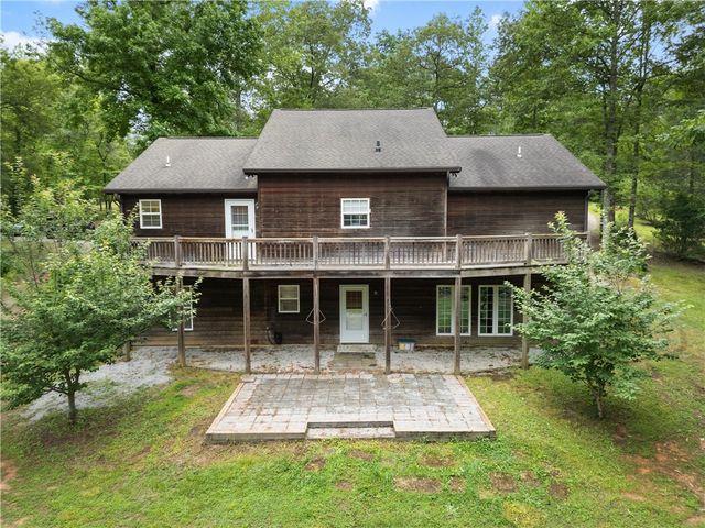 135 Crowes Drive, Walhalla, SC 29691