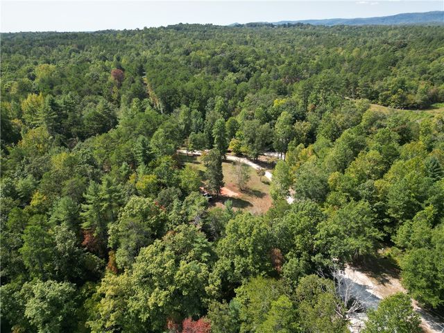 135 Crowes Drive, Walhalla, SC 29691