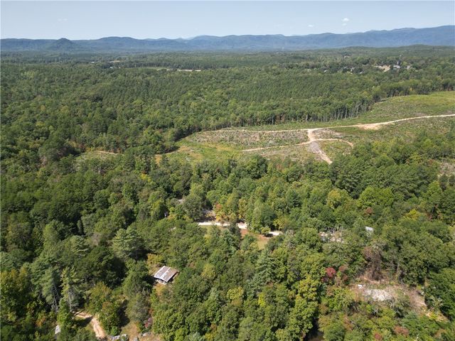 135 Crowes Drive, Walhalla, SC 29691