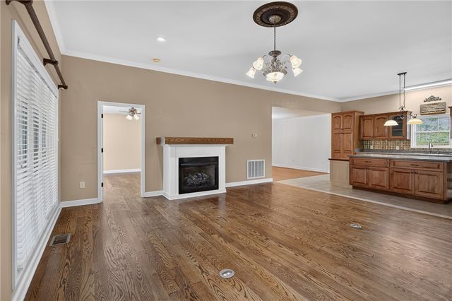 135 Crowes Drive, Walhalla, SC 29691