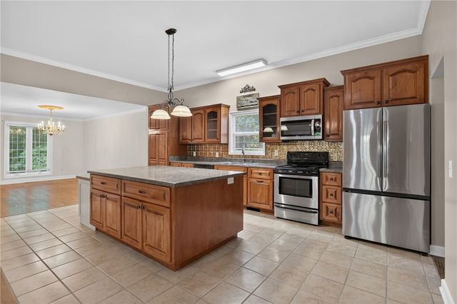 135 Crowes Drive, Walhalla, SC 29691